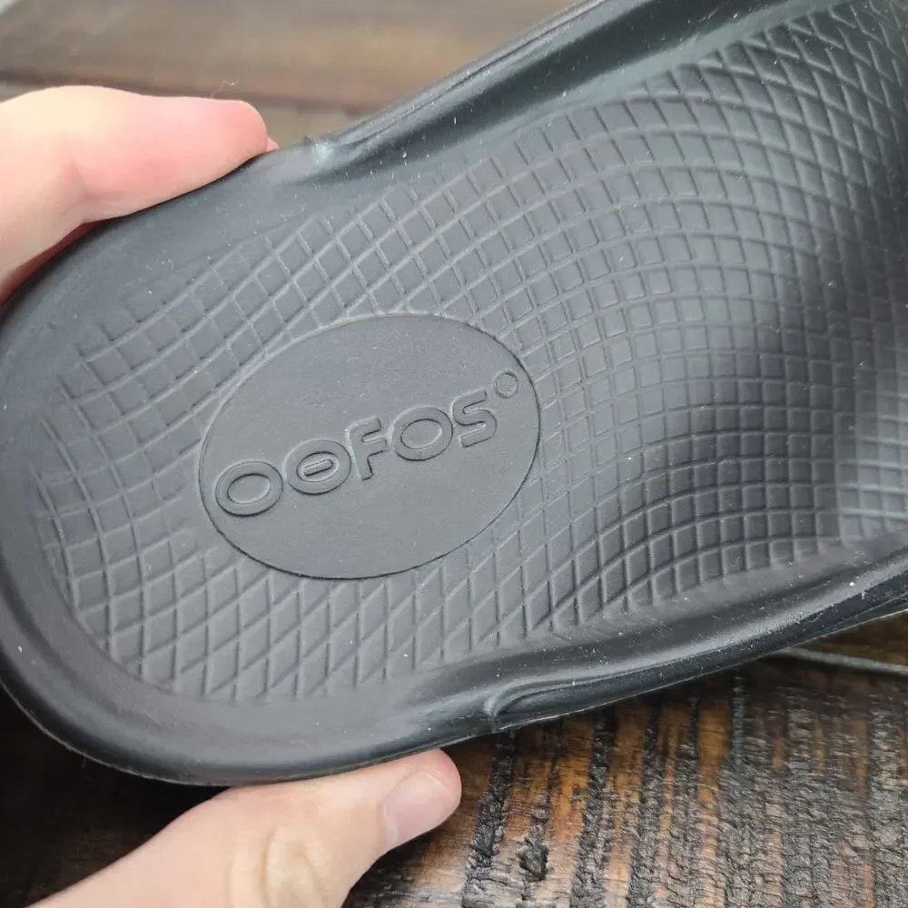 NEW Oofos Oolala Womens Size 8 Recovery Slip-On Comfort Flip Flops Sandals Black